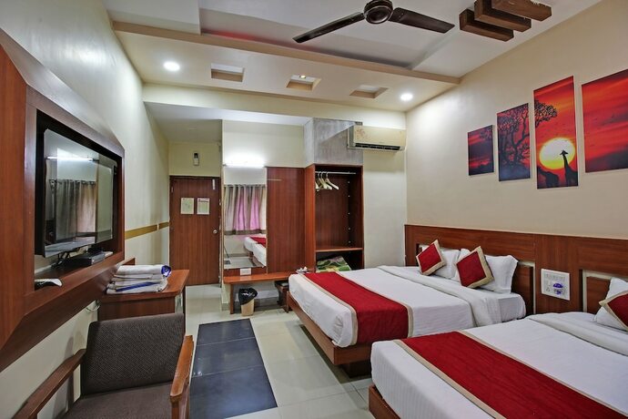 Imagen de la habitación del Hotel Sunset Inn Mount Abu With Swimming Pool. Foto 19