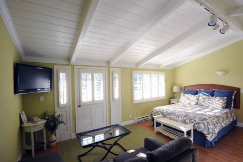 Imagen de la habitación del Hotel Sunset Inn Pacific Grove. Foto 3
