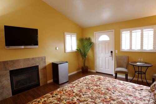 Imagen de la habitación del Hotel Sunset Inn Pacific Grove. Foto 14