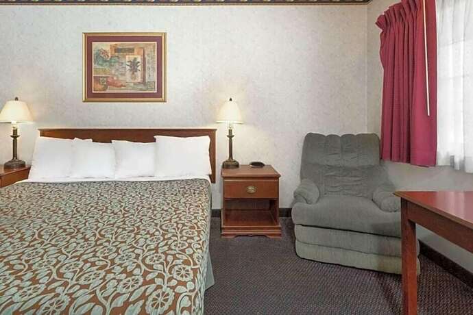 Imagen general del Hotel Sunset Inn, Thurin. Foto 1