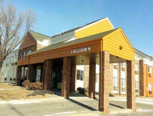 Imagen general del Hotel Sunset Inn and Suites - Lincoln Airport. Foto 1