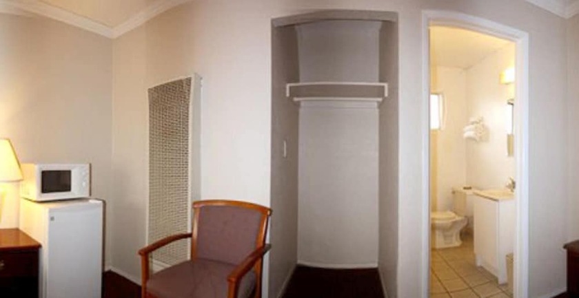 Imagen de la habitación del Hotel Sunset Inn and Suites, West Sacramento. Foto 3