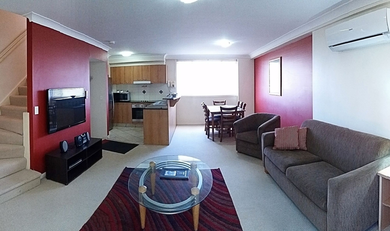 Imagen de los interiores del Hotel Sunset Island Resort. Foto 9