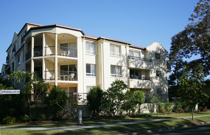 Imagen de los exteriores del Hotel Sunset Island Resort. Foto 7