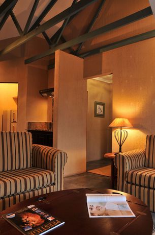 Imagen de los exteriores del Hotel Sunset Manor. Foto 8