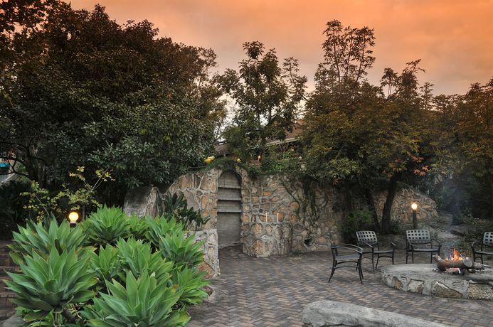 Imagen de los interiores del Hotel Sunset Manor. Foto 14