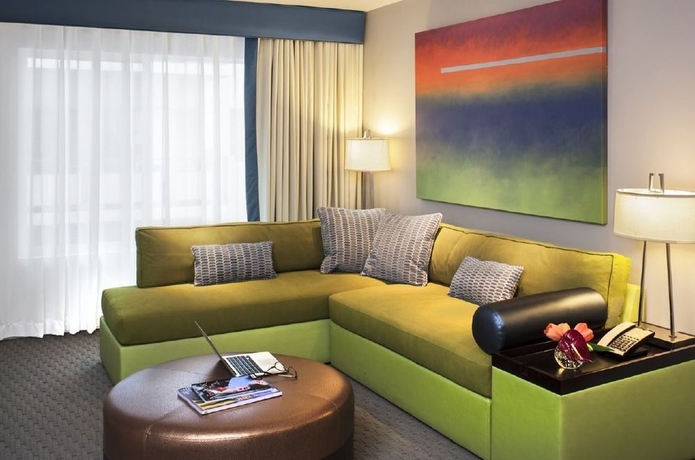 Imagen de la habitación del Hotel Sunset Marquis. Foto 7