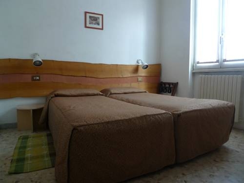Imagen de la habitación del Hotel Sunset, Mil&aacute;n. Foto 3