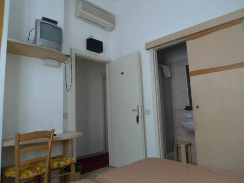 Imagen de la habitación del Hotel Sunset, Mil&aacute;n. Foto 4