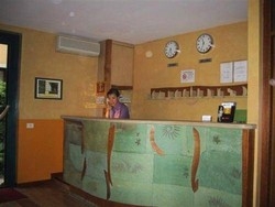 Imagen de los interiores del Hotel Sunset, Mil&aacute;n. Foto 13