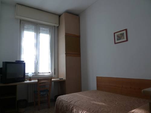 Imagen de la habitación del Hotel Sunset, Mil&aacute;n. Foto 9