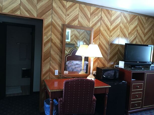 Imagen de la habitación del Hotel Sunset Motel. Foto 17