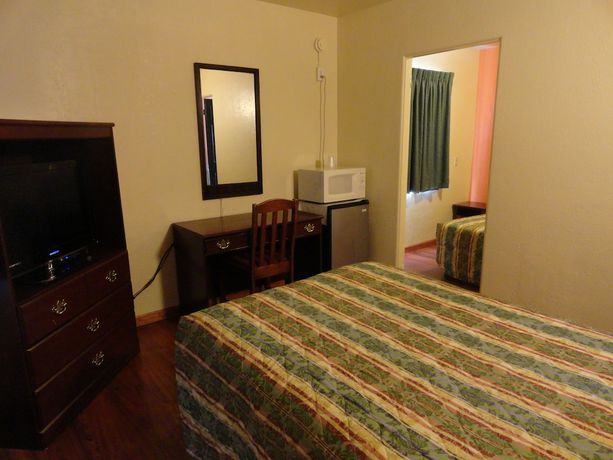 Imagen de la habitación del Hotel Sunset Motel. Foto 6