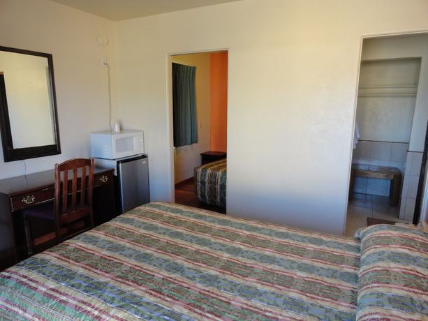 Imagen de la habitación del Hotel Sunset Motel. Foto 7