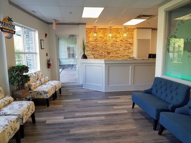 Imagen de los interiores del Hotel Sunset Mountain Inn and Spa. Foto 15