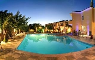 Imagen de la piscina del Hotel Sunset, PETRA. Foto 8