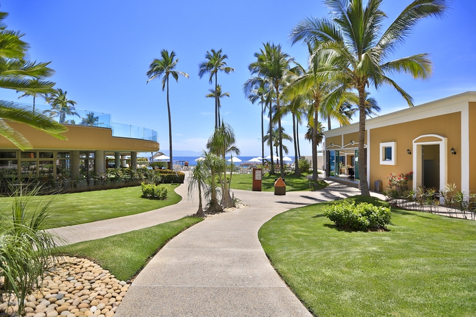 Imagen de los exteriores del Hotel Sunset Plaza Beach Resort and Spa Pto Vallarta All Inclusive. Foto 11