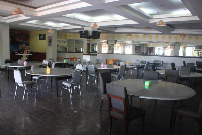 Imagen del bar/restaurante del Hotel Sunset Point Seminyak. Foto 5