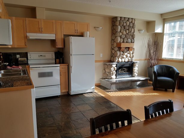 Imagen de la habitación del Hotel Sunset Resorts Canmore And Spa. Foto 11