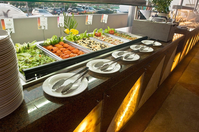 Imagen del bar/restaurante del Hotel Sunset Royal Beach Resort - All Inclusive. Foto 6