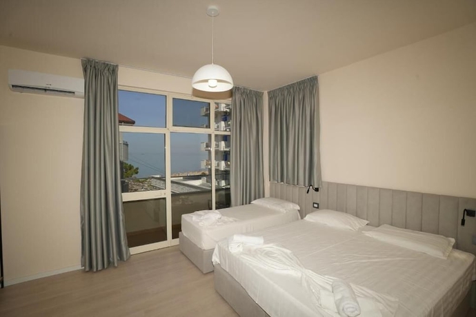 Imagen de la habitación del Hotel Sunset, Rrashbull. Foto 5