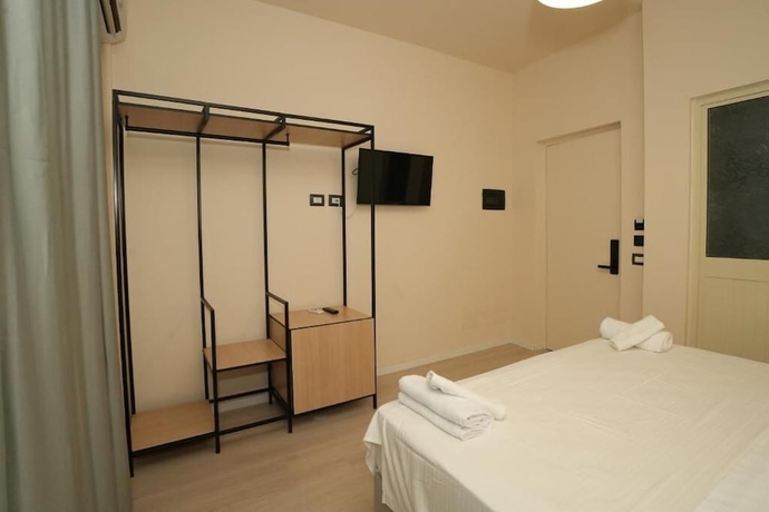 Imagen de la habitación del Hotel Sunset, Rrashbull. Foto 6