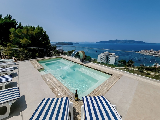 Imagen general del Hotel Sunset Shoreline Saranda. Foto 1