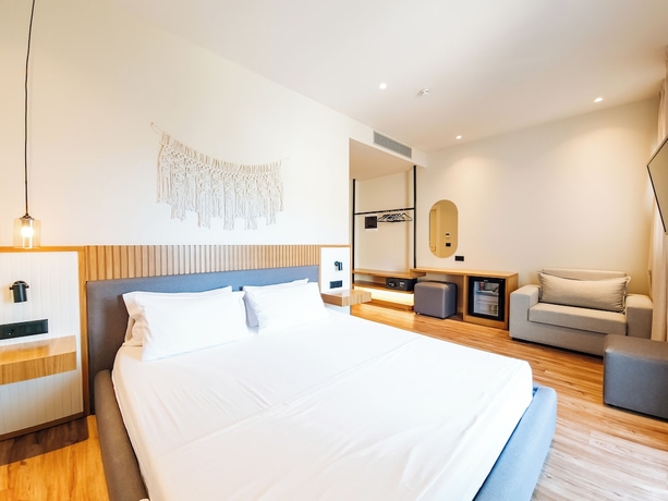 Imagen de la habitación del Hotel Sunset Shoreline Saranda. Foto 16