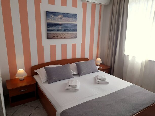 Imagen de la habitación del Hotel Sunset Split Rooms. Foto 17