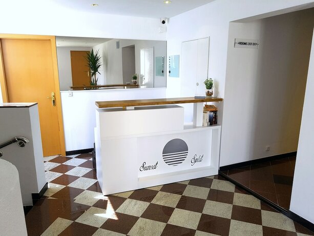 Imagen de los interiores del Hotel Sunset Split Rooms. Foto 20