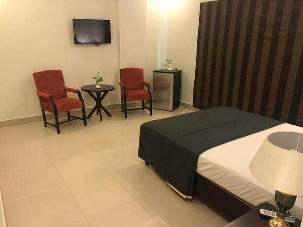 Imagen general del Hotel Sunset Suites. Foto 5