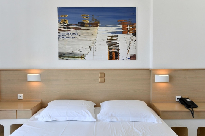 Imagen de la habitación del Hotel Sunset View. Foto 10