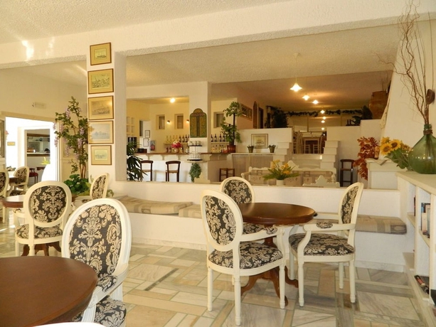 Imagen del bar/restaurante del Hotel Sunset View. Foto 2