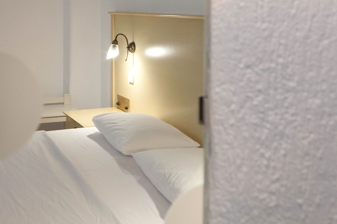 Imagen de la habitación del Hotel Sunset View. Foto 18