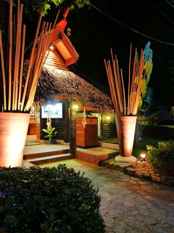 Imagen general del Hotel Sunset Village Beach Resort. Foto 4