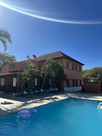 Imagen general del Hotel Sunset Village. Foto 1