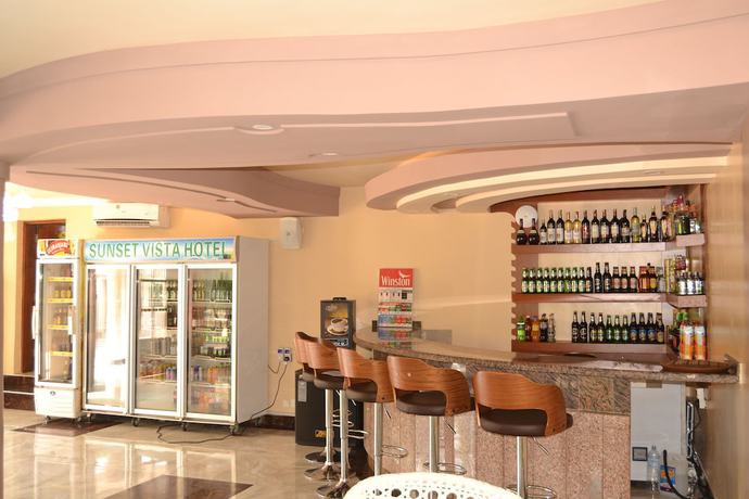 Imagen del bar/restaurante del Hotel Sunset Vista. Foto 6