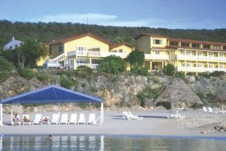 Imagen de los exteriores del Hotel Sunset Waters Beach Resort (.). Foto 6