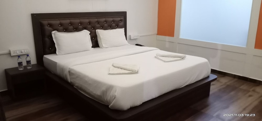 Imagen de la habitación del Hotel Sunset and Waves Resort. Foto 13