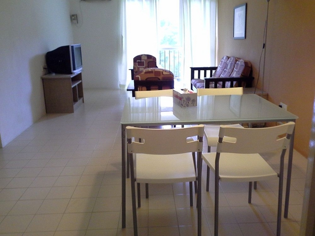 Imagen de la habitación del Hotel Sunshine Bayu Emas Apartment. Foto 2