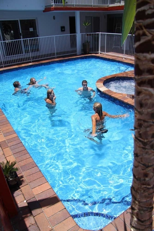 Imagen de la piscina del Hotel Sunshine Beach Resort. Foto 5