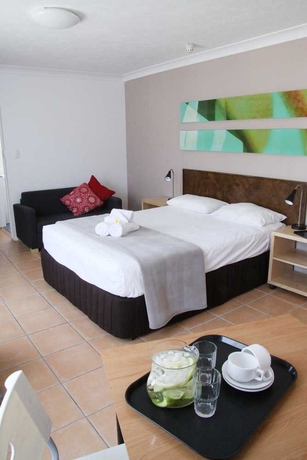 Imagen de la habitación del Hotel Sunshine Beach Resort. Foto 2