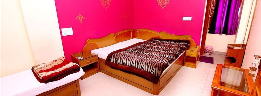 Imagen de la habitación del Hotel Sunshine, Haridwar. Foto 8