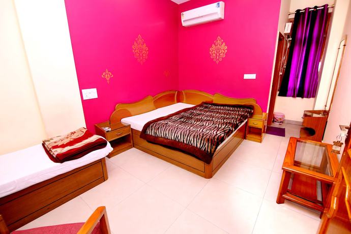 Imagen de la habitación del Hotel Sunshine, Haridwar. Foto 9