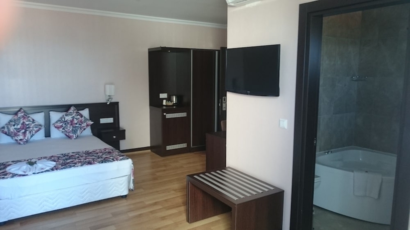 Imagen de la habitación del Hotel Sunshine Holiday Resort. Foto 7