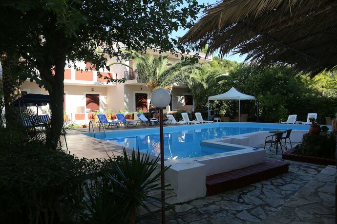 Imagen general del Hotel Sunshine Inn, L&eacute;ucade. Foto 3