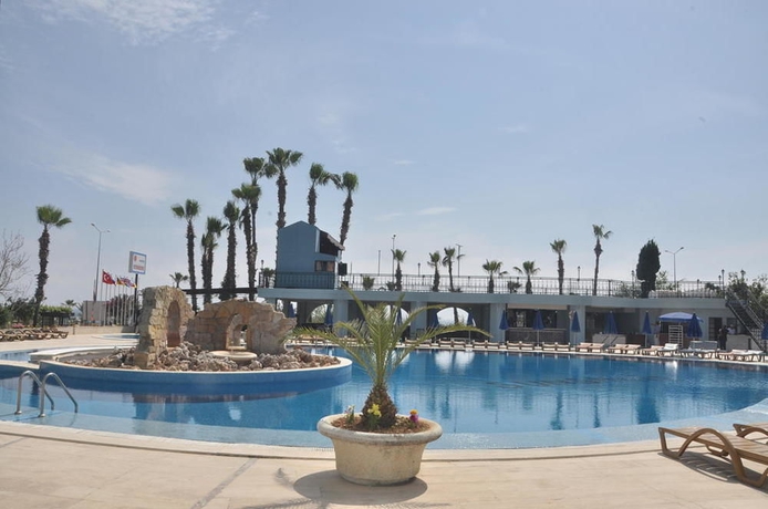 Imagen de la piscina del Hotel Sunshine, Kestel. Foto 10