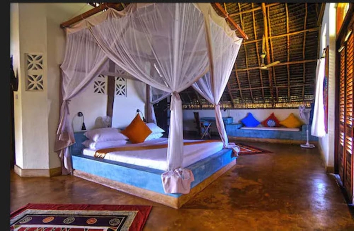 Imagen de la habitación del Hotel Sunshine Marine Lodge. Foto 3