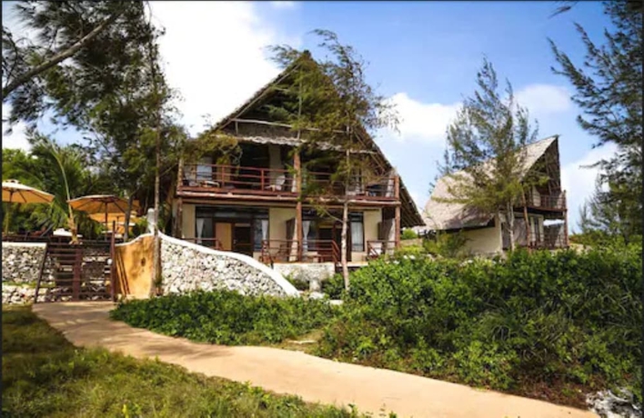 Imagen de la habitación del Hotel Sunshine Marine Lodge. Foto 8