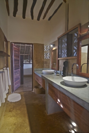 Imagen de la habitación del Hotel Sunshine Marine Lodge. Foto 16